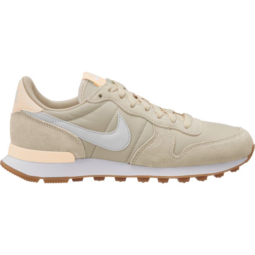 Nike WMNS Internationalist &#8211; Desert Sand/Summit White US 6.5 EU 37.5 US 7 EU 38 US 7.5 EU 38.5 US 8 EU 39 US 8.5 EU 40 US 9 EU 40.5 US 9.5 EU 41 US 11.5 EU 44 US 12 44.5